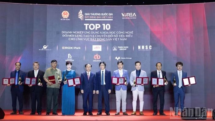 Top 10 Doanh nghiệp ứng dụng khoa học công nghệ, đổi mới sáng tạo và chuyển đổi số tiêu biểu cho lĩnh vực bất động sản Việt Nam. (Ảnh: Minh Duy)