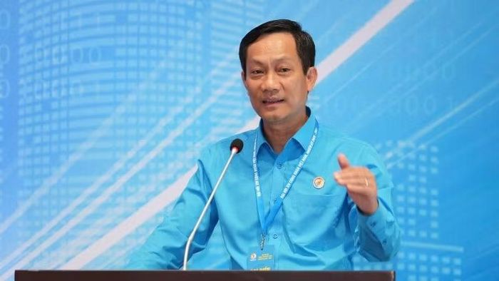 Chủ tịch Công đoàn Công Thương Việt Nam Lê An Hải tham luận tại hội thảo.