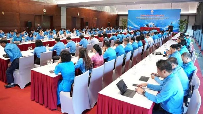 150 đại biểu tham dự diễn đàn tại Trung tâm thảo luận số 1.