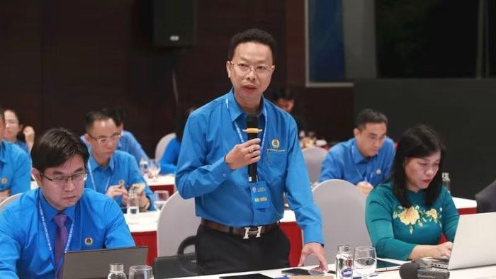 Giám đốc Trung tâm tư vấn pháp luật Liên đoàn Lao động Thành phố Hồ Chí Minh Nguyễn Thành Đô tham luận tại diễn đàn.