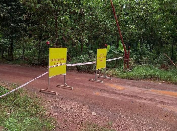 Lực lượng chức năng căng dây phong tỏa, cảnh báo