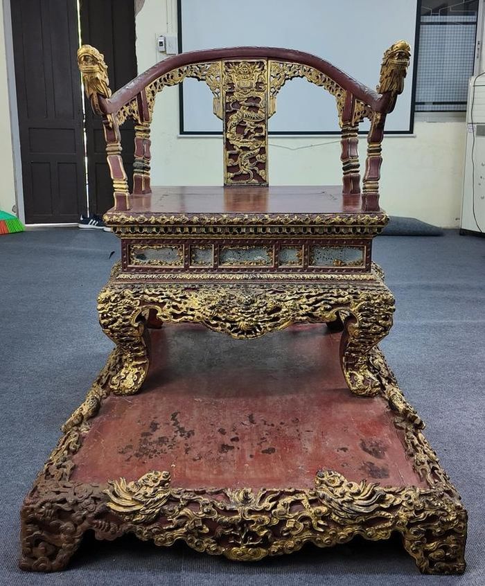 Ngai vua được phục chế nhưng không thêm bất kỳ chi tiết nào. Ngai vua triều Nguyễn sẽ được đưa về trưng bày tại điện Thái Hòa trong Đại nội Huế