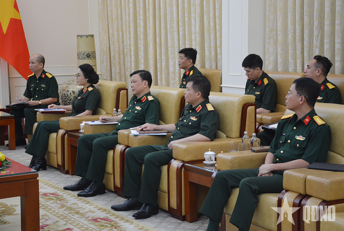 Đoàn đại biểu Việt Nam tại cuộc tiếp. 