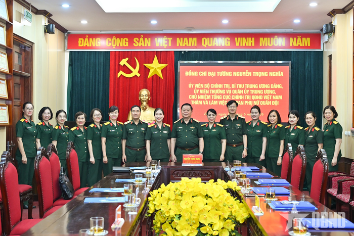 Đại tướng Nguyễn Trọng Nghĩa thăm, làm việc với Ban Phụ nữ Quân đội.
