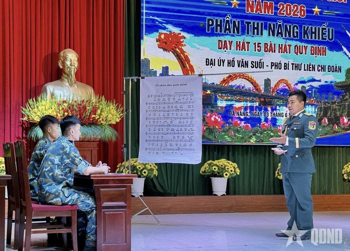  Phần thi dạy hát các bài hát quy định của cán bộ đoàn, Đoàn cơ sở Trung đoàn 282.
