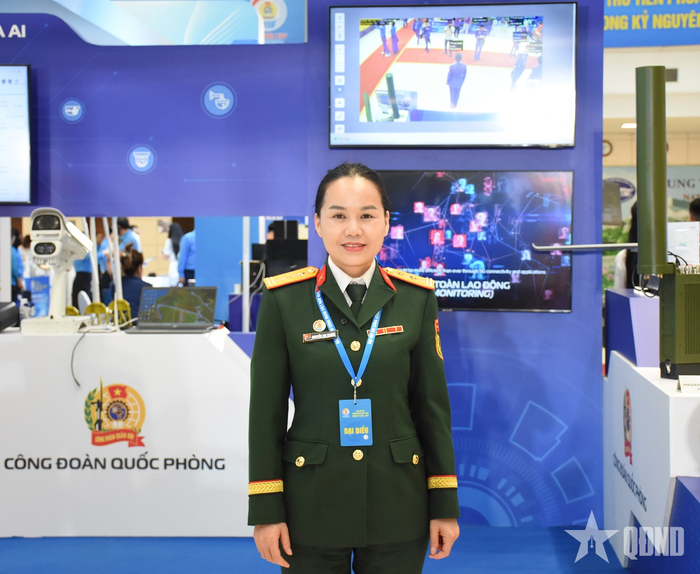 Trung tá QNCN Nguyễn Thị Trang, Trợ lý Công tác Quần chúng, Tổng Công ty 319 (Bộ Quốc phòng). 