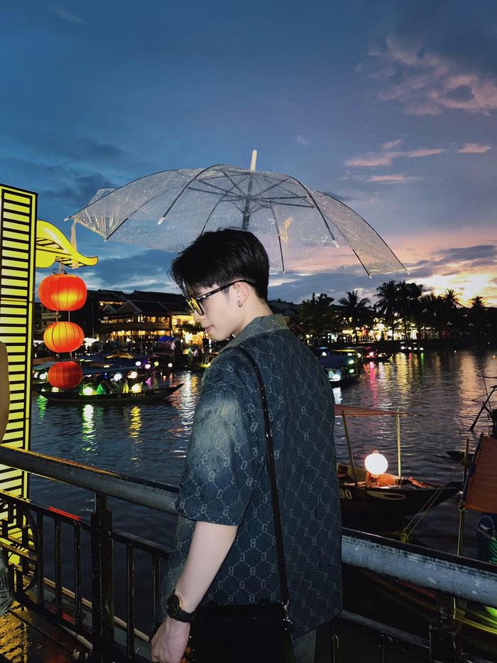 Công việc sáng tạo nội dung giúp Hoàng Gia Tư có cơ hội kết nối với nhiều lĩnh vực truyền thông, thời trang và kinh doanh.