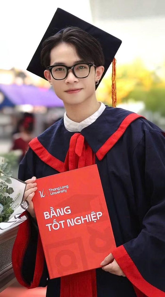Gia Tư cho rằng, môi trường đại học đã thay đổi cuộc sống của mình.