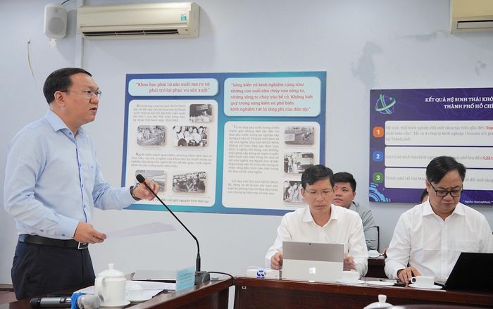  Giám đốc Sở KHCN TP Lâm Đình Thắng phát biểu tại hội nghị. ẢNH QUANG HUY 