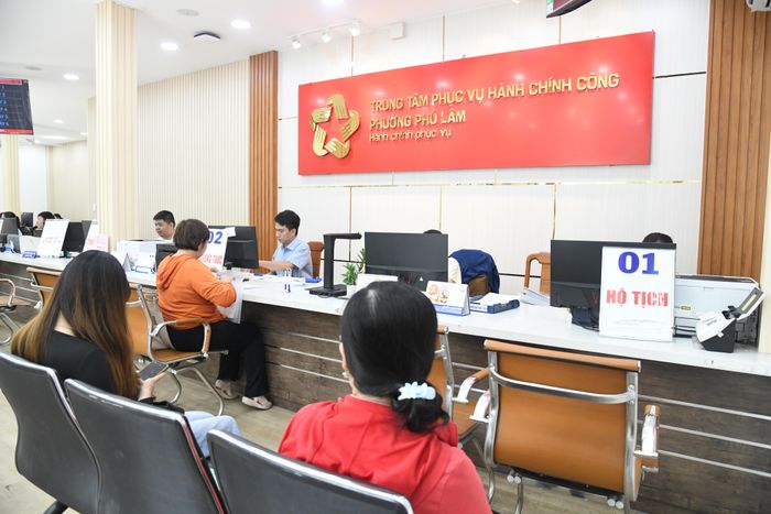  Trung tâm phục vụ Hành chính công phường Phú Lâm 