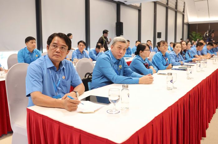  Đại biểu dự phiên thảo luận tại đại hội, chiều 3-6. Ảnh: QUANG PHÚC 