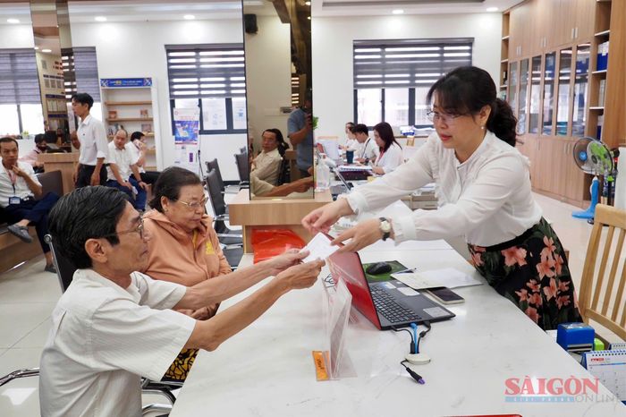  Tác phẩm "Vì nhân dân phục vụ". Tác giả: NGUYỄN THỊ QUỲNH 