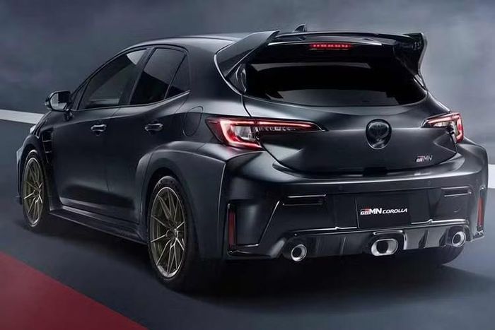 GRMN là viết tắt của cụm từ "Gazoo Racing tuned by the Meister of Nürburgring", danh hiệu cao nhất dành cho các dòng xe hiệu năng đặc biệt của Toyota. Theo hãng xe Nhật Bản, GRMN Corolla đã trải qua quá trình thử nghiệm chuyên sâu tại đường đua Nürburgring (Đức) và được phát triển dựa trên kinh nghiệm thu thập từ giải đua sức bền Super Taikyu tại Nhật Bản.
