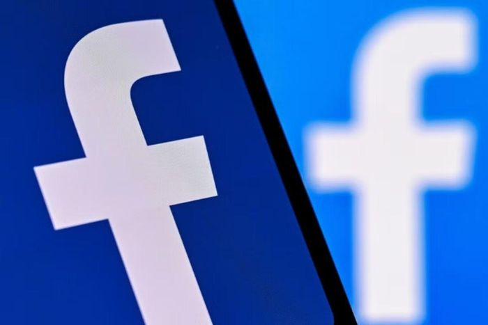 Không dừng lại ở đó, Meta còn triển khai gói Facebook Plus tại một số thị trường với mức phí khoảng 3,99 USD mỗi tháng, bổ sung các tính năng như kéo dài thời gian hiển thị Story, thống kê nội dung chi tiết hơn và một số công cụ cá nhân hóa nhằm tăng trải nghiệm cho những người thường xuyên đăng tải nội dung.