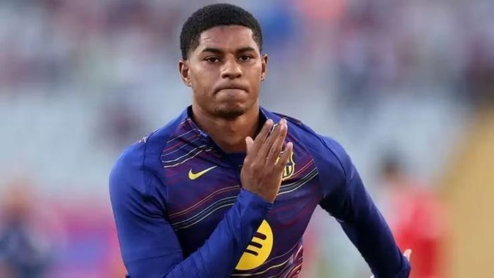 Với việc sở hữu nhiều lựa chọn tấn công như Lamine Yamal, Raphinha, Ferran Torres và Fermin Lopez, Barca có thể sẽ tiếp tục mượn Rashford thêm một mùa giải thay vì mua đứt với giá 26 triệu bảng.