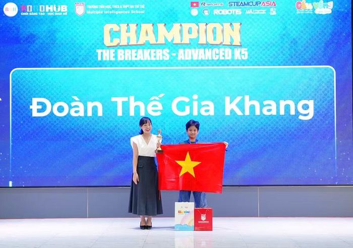 Một trong những học sinh đạt giải Nhất - Vòng Chung kết cuộc thi Robotics quốc tế STEAMCUP Asia 2026.