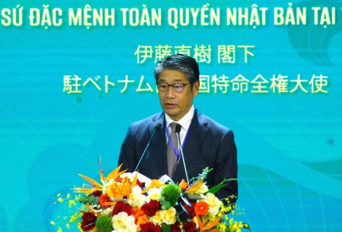 Đại sứ Đặc mệnh toàn quyền Nhật Bản tại Việt Nam Iio Naoki phát biểu. Ảnh: Đinh Chiến