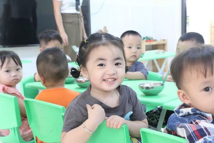 Trẻ tại Trường Mầm non Khánh Thượng B, xã Ba Vì, Hà Nội.
