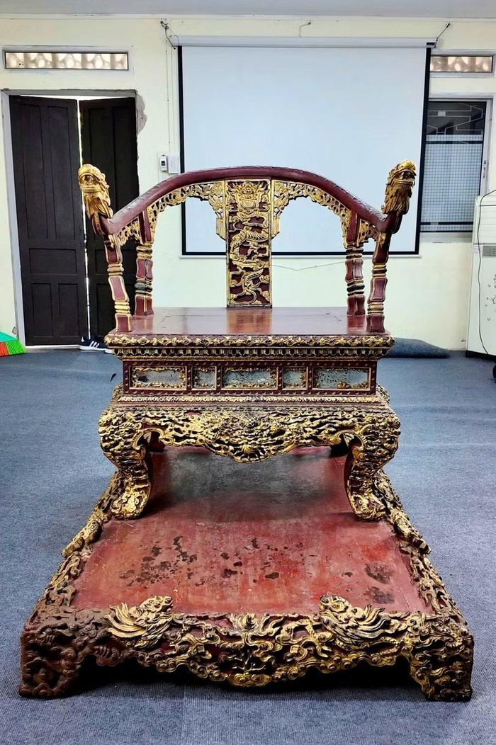 Ngai vua triều Nguyễn được phục chế thành công, dự kiến sẽ đặt lại vào vị trí cũ trong Điện Thái Hòa vào ngày 4/6. (Ảnh: Trung tâm Bảo tồn Di tích Cố đô Huế cung cấp).