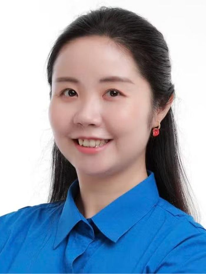 Chị Hoàng Minh Hằng.