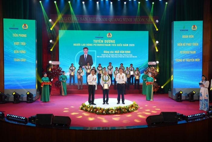 Công đoàn PVFCCo tự hào có hai cá nhân được trao tặng Bằng khen “Người lao động Petrovietnam tiêu biểu năm 2026”