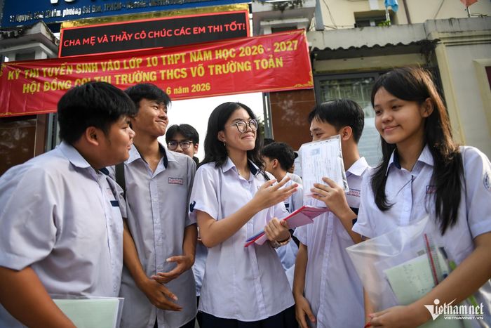 Thí sinh tham gia kỳ thi vào lớp 10 năm 2026 tại TPHCM. Ảnh: Nguyễn Huế