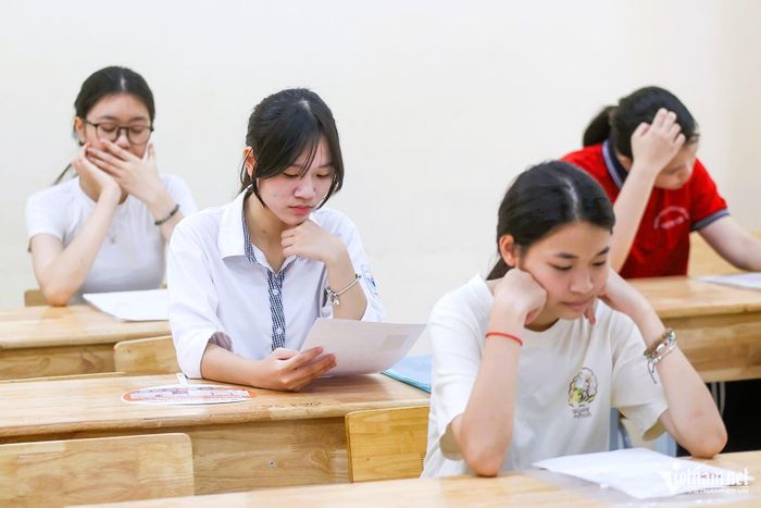 Thí sinh dự thi lớp 10 Hà Nội. Ảnh: Phạm Hải.