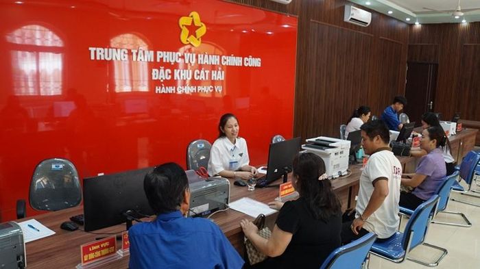  Trung tâm phục vụ hành chính công tại đặc khu Cát Hải những ngày đầu vận hành chính uyền địa phương 2 cấp.