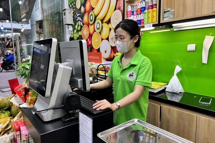  Những công việc làm thêm trong dịp hè giúp nhiều học sinh có thêm thu nhập và học cách quản lý tài chính cá nhân. Ảnh Internet 