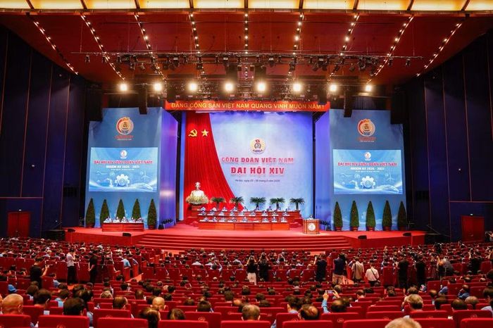 Dự thảo Điều lệ Công đoàn khóa XIV được thiết kế tinh gọn hơn, bố cục gồm 9 Chương và 31 Điều (giảm 2 Chương và 14 Điều so với khóa XIII). (Ảnh: PV/Vietnam+)