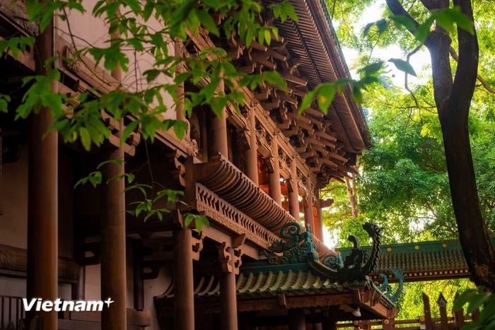 Chùa Minh Thành là nơi gìn giữ những giá trị văn hóa quý giá có từ lâu đời mà bất cứ du khách nào yêu mến lịch sử, văn hóa hay đam mê du lịch tâm linh có thể ghé qua khám phá. (Ảnh: Minh Sơn/Vietnam+)