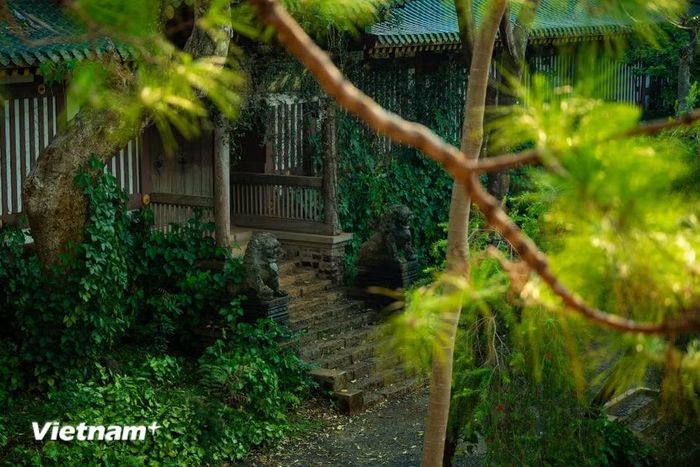Chùa Minh Thành đã trải qua nhiều đợt trùng tu cùng những biến động của lịch sử nhưng vẫn giữ được nét cổ kính. (Ảnh: Minh Sơn/Vietnam+)
