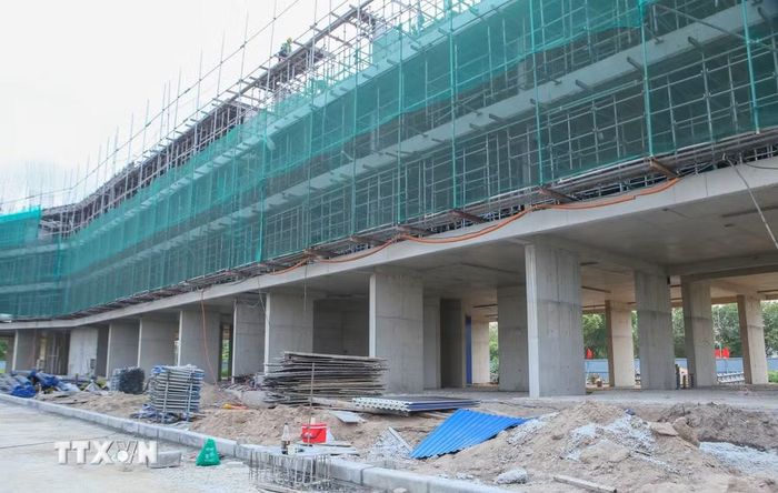 Công trường Dự án xây dựng khu nhà ở xã hội Bãi Viên. (Ảnh: Công Luật/TTXVN)