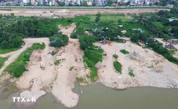 Sau khi hoàn thành, Công viên công cộng Phú Thượng được kỳ vọng trở thành “lá phổi xanh” ven sông phía Bắc Thủ đô, (Ảnh: Quốc Khánh/TTXVN)