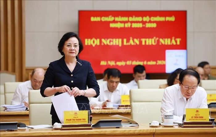Phó Thủ tướng Phạm Thị Thanh Trà phát biểu tại Hội nghị lần thứ nhất BCH Đảng bộ Chính phủ. Ảnh: Dương Giang/TTXVN.