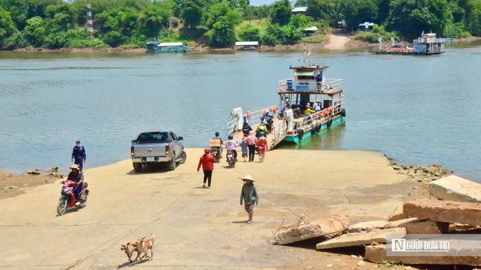 Đối với người dân Hiếu Liêm, cây cầu mang ý nghĩa vượt xa một công trình giao thông đơn thuần. Nhiều thế hệ cư dân nơi đây đã quen với cảnh chờ đò, chờ phà mỗi ngày để đi học, đi làm, khám chữa bệnh hay vận chuyển nông sản ra thị trường.