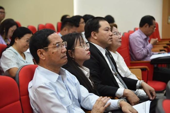 Đại biểu tham dự hội thảo.