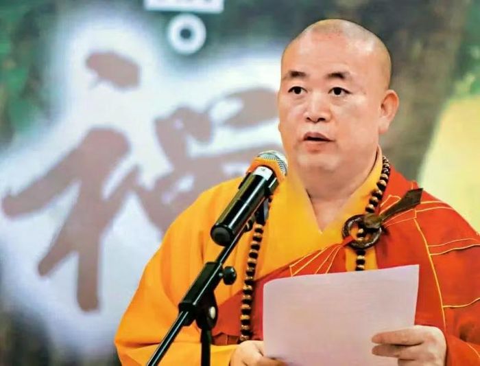 Thích Vĩnh Tín tại một buổi giảng pháp. Ảnh: Sina.
