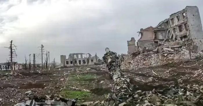 Di tích thành phố Bakhmut sau cuộc vây hãm. Ảnh: MW.