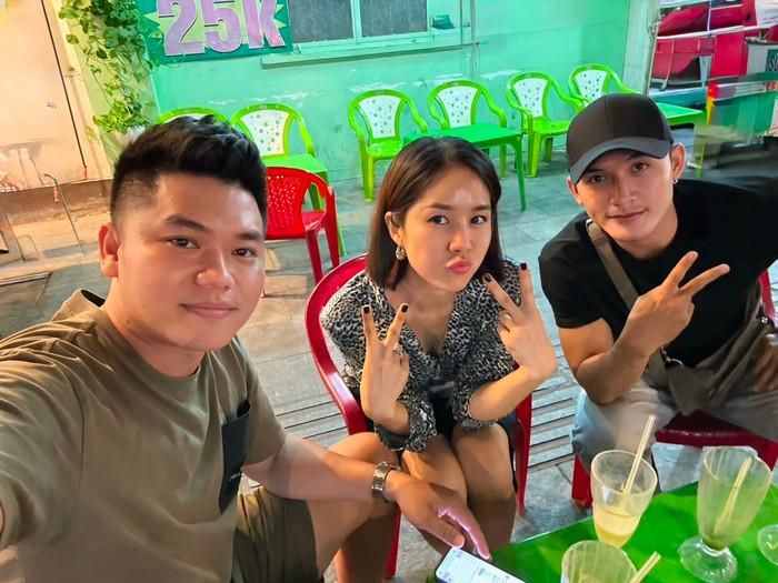 Vợ chồng Lê Phương hội ngộ đồng nghiệp thân thiết.