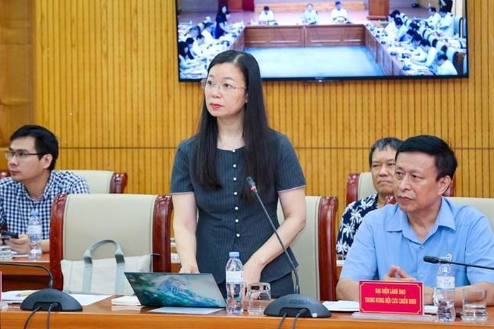 Bà Nguyễn Thị Thu Hiền, Phó Chủ tịch Hội LHPN Việt Nam, phát biểu tại Hội nghị