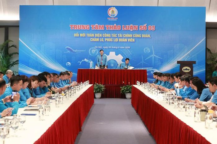 Trung tâm thảo luận số 3 về chủ đề: Đổi mới toàn diện tài chính công đoàn, chăm lo phúc lợi đoàn viên. Ảnh: Quang Vinh