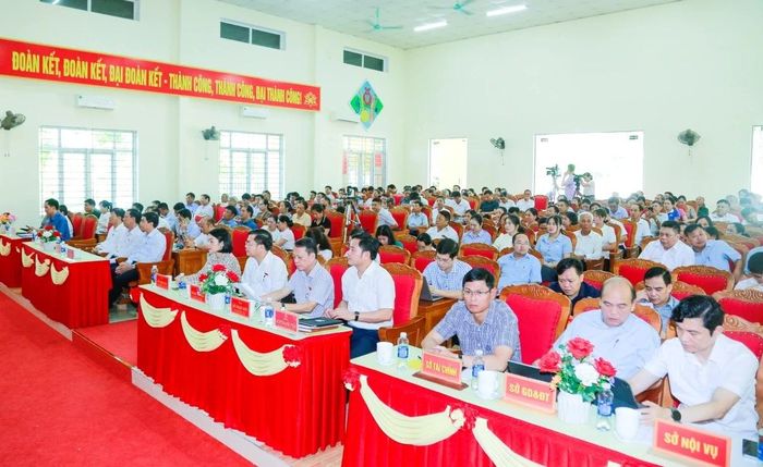 Các đại biểu tham dự hội nghị.