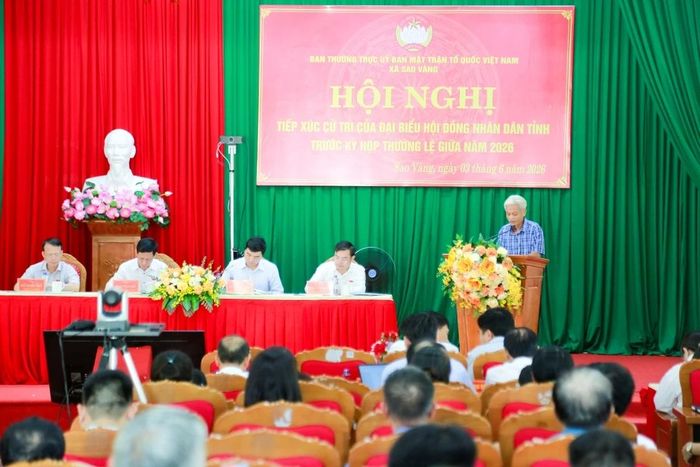 Cử tri xã Sao Vàng phát biểu tại hội nghị.