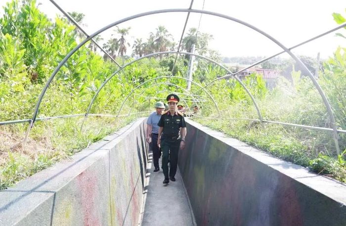 Kiểm tra Sở Chỉ huy diễn tập.