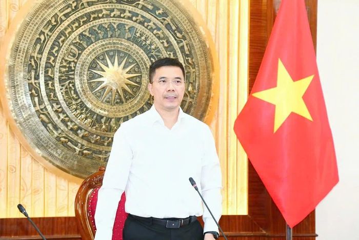 Đồng chí Nguyễn Hồng Phong, Ủy viên dự khuyết Trung ương Đảng, Phó Bí thư Thường trực Tỉnh ủy, Chủ tịch HĐND tỉnh, Trưởng Ban Chỉ đạo chuyển đổi số ngành Tổ chức xây dựng Đảng tỉnh Thanh Hóa phát biểu chỉ đạo tại hội nghị.