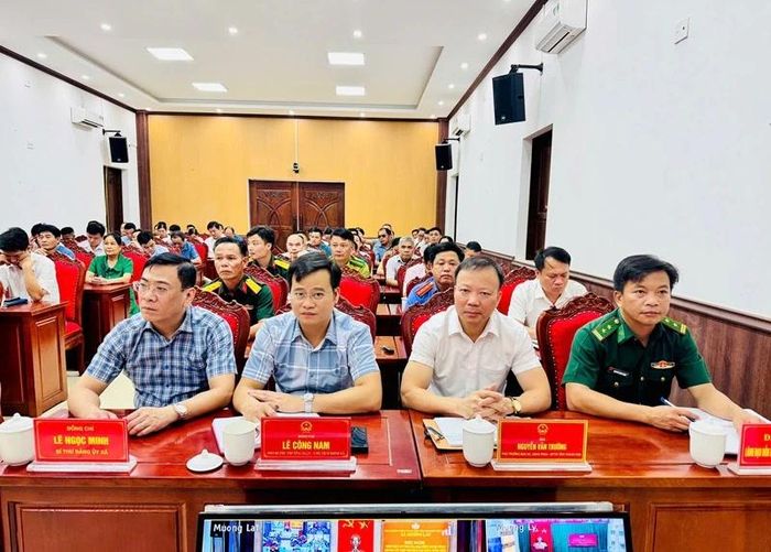 Các đại biểu tham dự hội nghị.