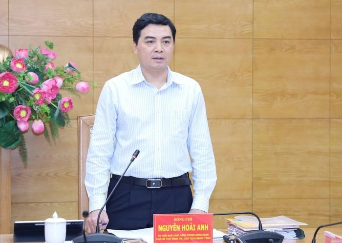 Phó Bí thư Tỉnh ủy, Chủ tịch UBND tỉnh Nguyễn Hoài Anh kết luận hội nghị.