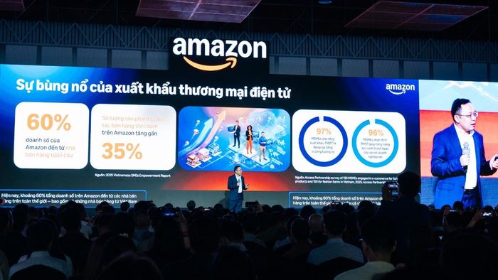 Ông Larry Hu, Giám đốc điều hành Amazon Global Selling khu vực Đông Nam Á, cam kết triển khai các chiến lược tăng trưởng theo ngành hàng để thúc đẩy xuất khẩu trực tuyến của Việt Nam.