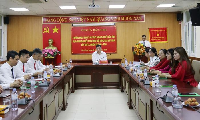  Toàn cảnh buổi gặp mặt đoàn đại biểu dự Đại hội đại biểu toàn quốc Hội Nông dân Việt Nam lần thứ IX. 